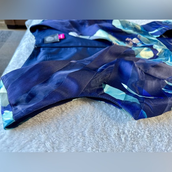 Vince Camuto Cocktail dress, size 4. Never worn. NWOT. - Picture 10 of 13